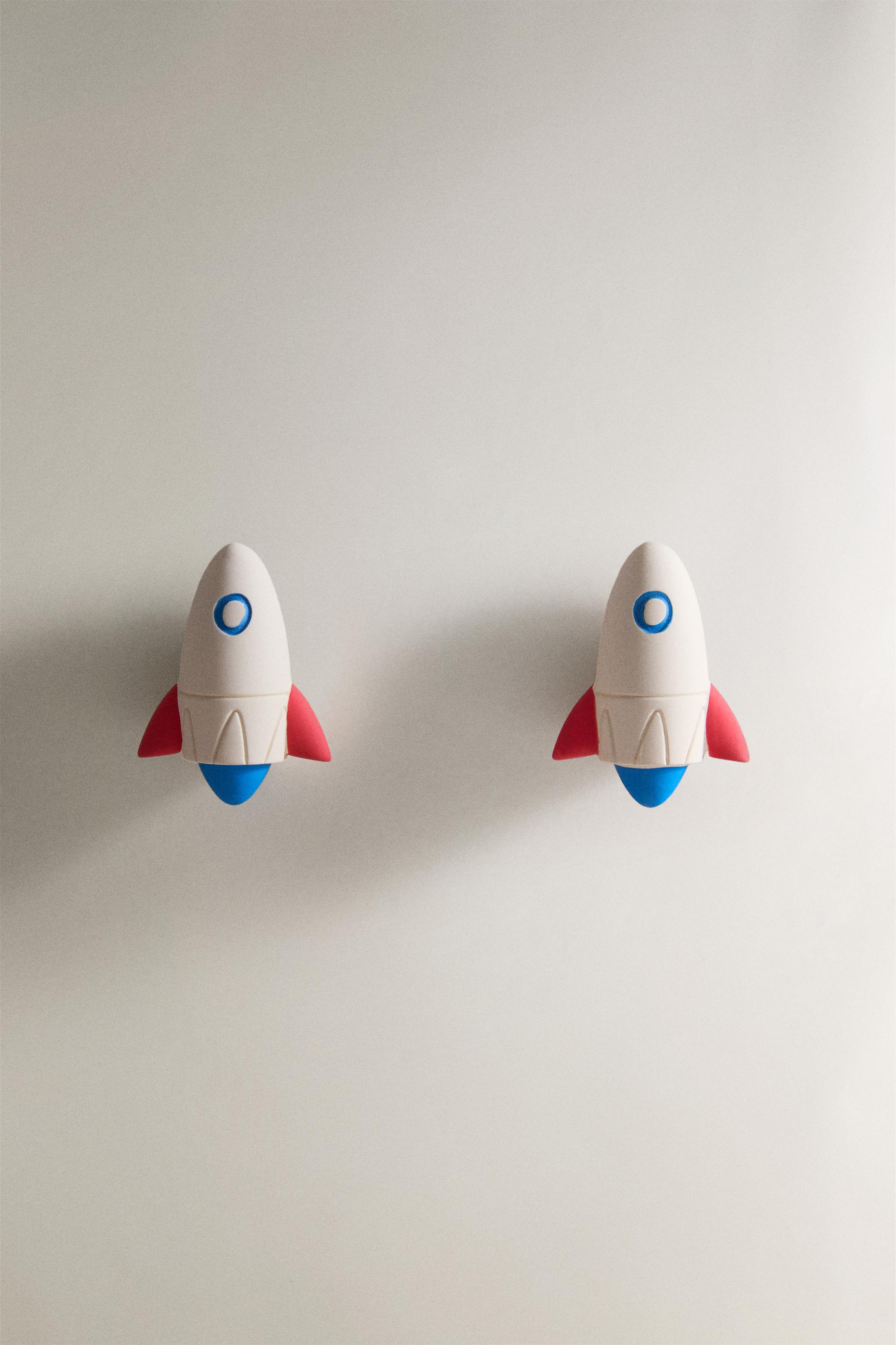LOT DE 2 BOUTONS ENFANT VAISSEAU SPATIAL